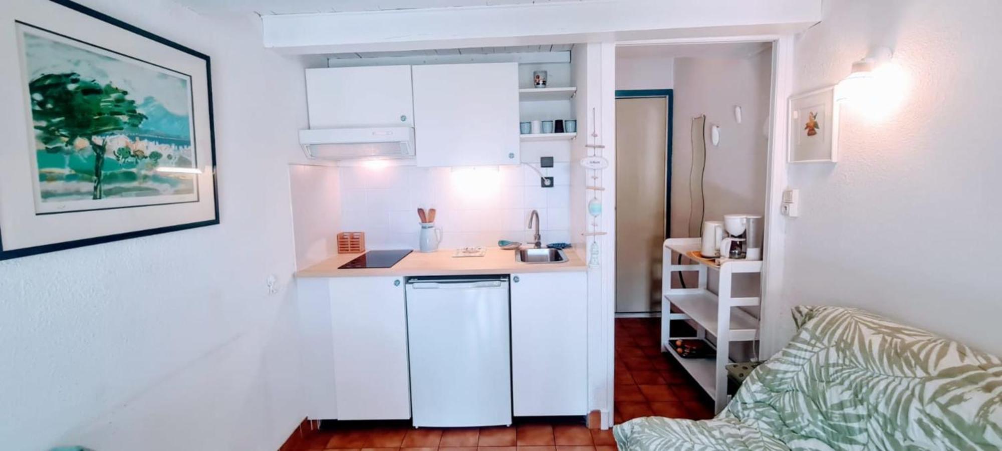 생트막시메 Cosy Studio Just A Stone'S Throw From The Beach 아파트 외부 사진